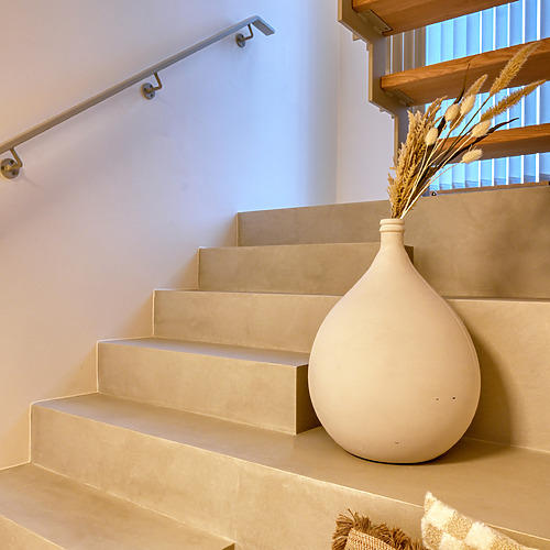 Gietvloer trap - Emmeloord